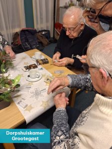 ontmoet elkaar in de dorpshuiskamer in grootegast